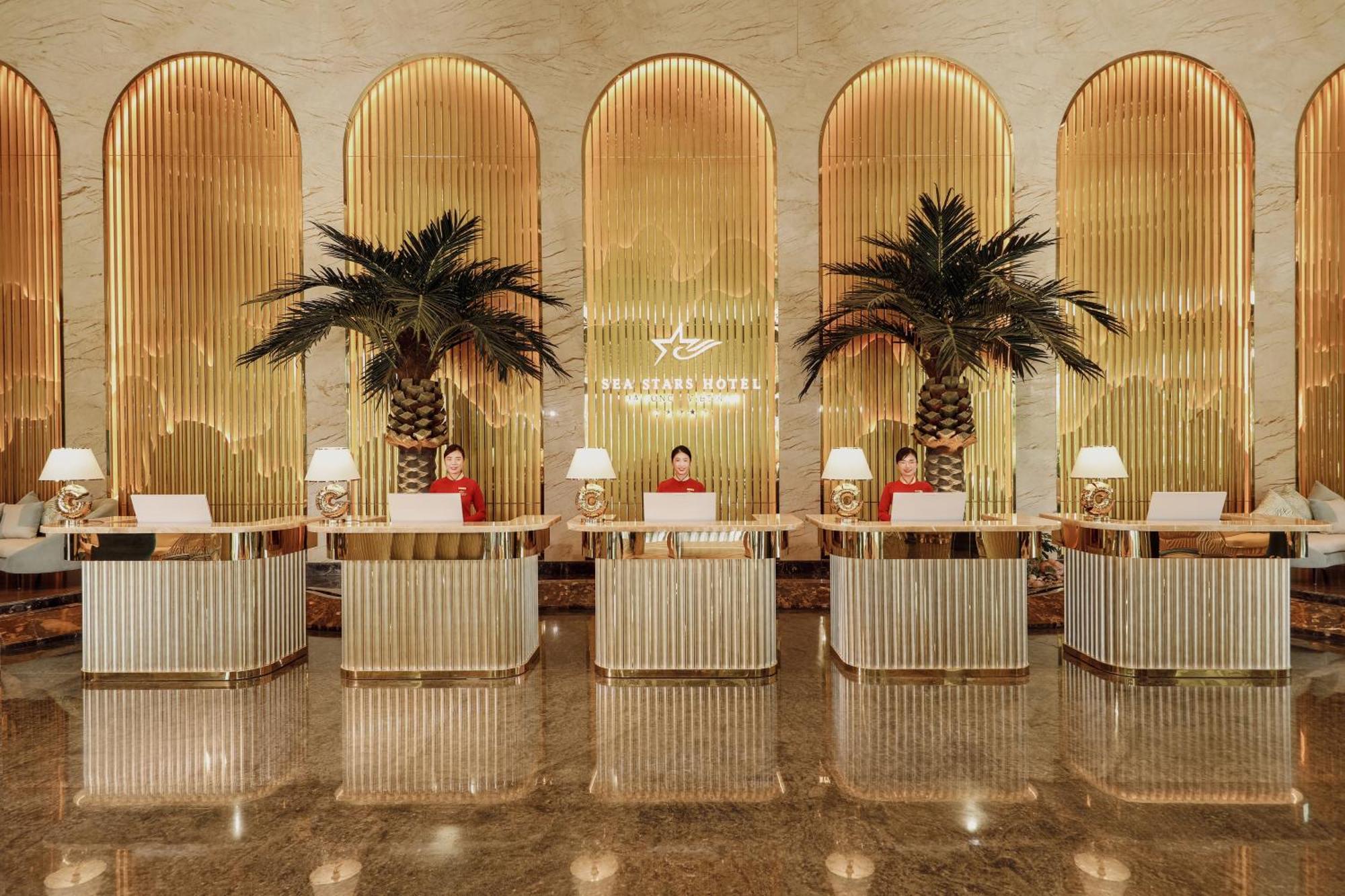 Radisson Blu Ha Long Bay Hotel Exterior photo