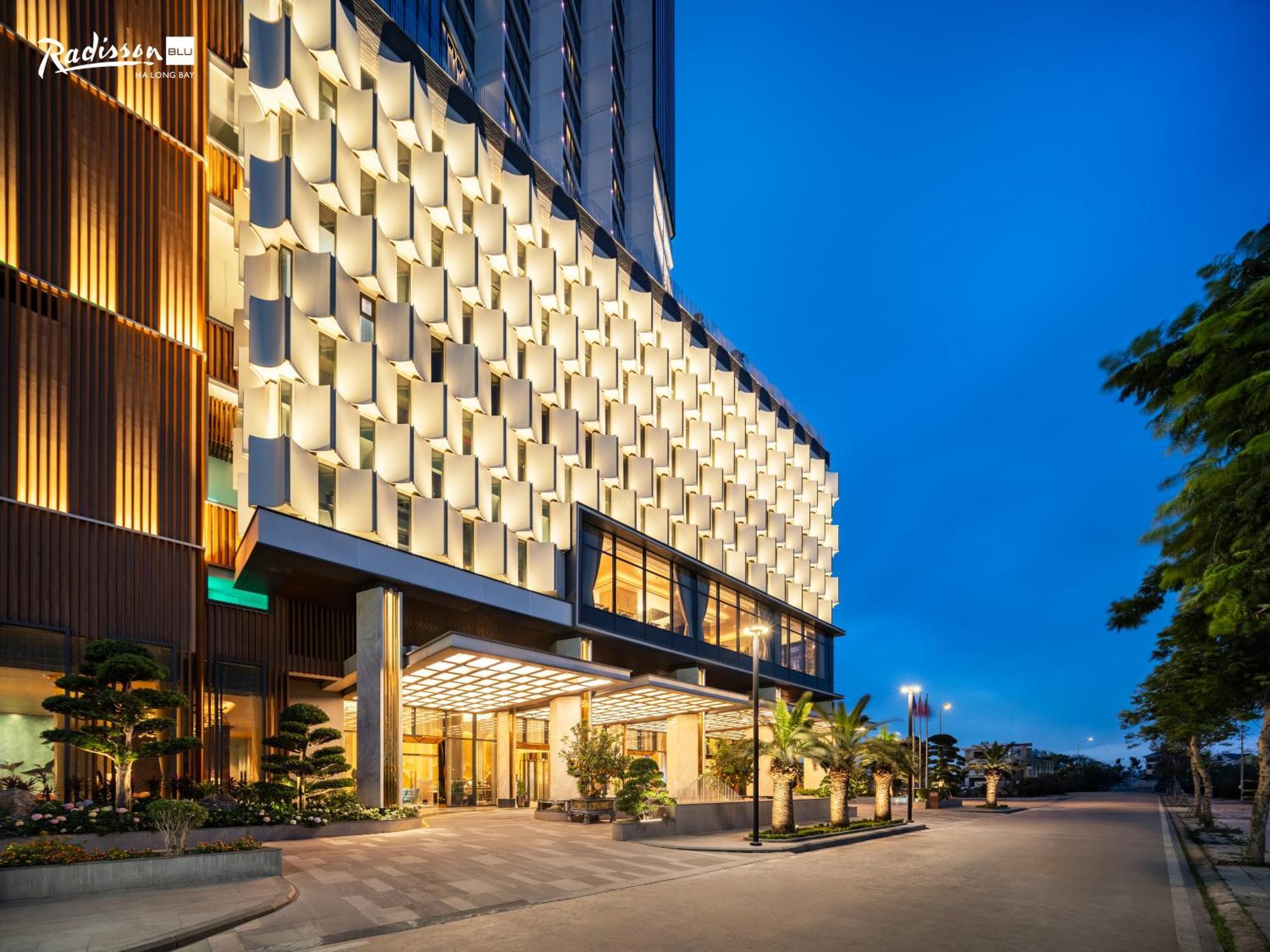 Radisson Blu Ha Long Bay Hotel Exterior photo