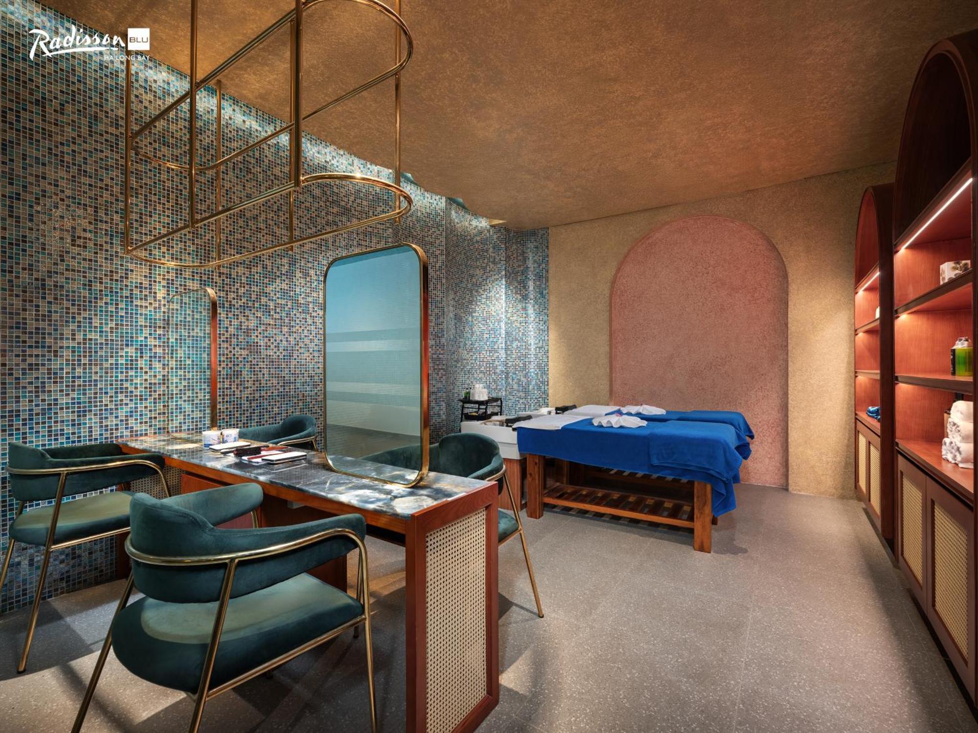 Radisson Blu Ha Long Bay Hotel Exterior photo